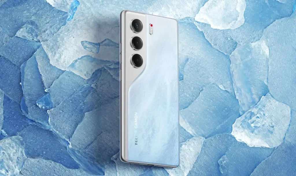 Camon-40-Glacier-White-Rear-Design